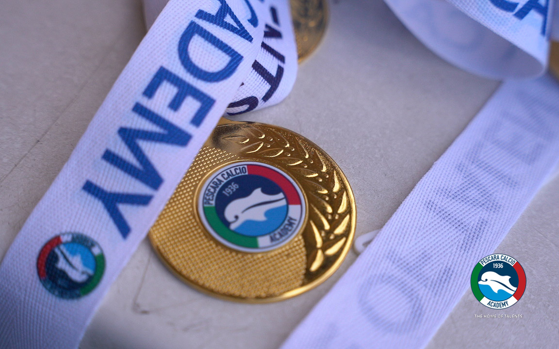 500 Delfini per la New Academy Cup